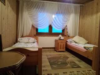 Отели типа «постель и завтрак» U Skowyrów Гличарув Двухместный номер с 2 отдельными кроватями и собственной ванной комнатой за пределами номера-4